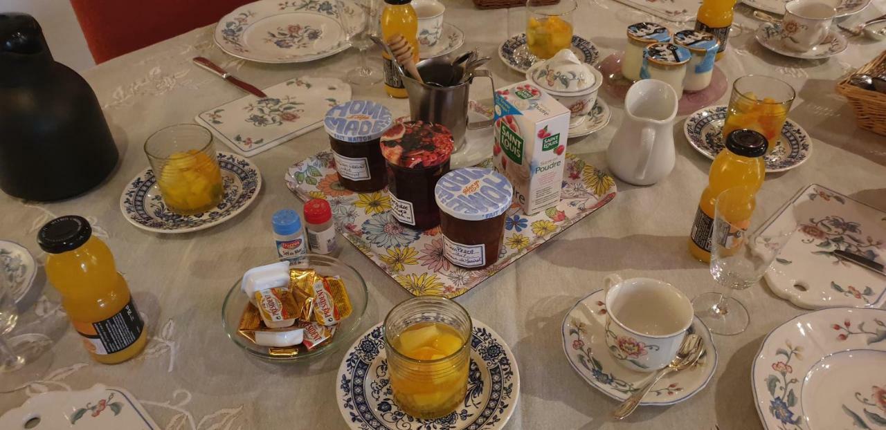 Bed and Breakfast La Ferme De Saint Julien Шарлевиль-Мезьер Экстерьер фото